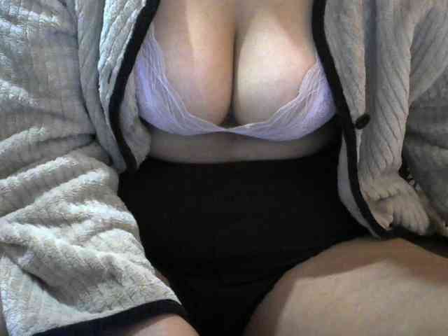 Prettyjannetta webcam