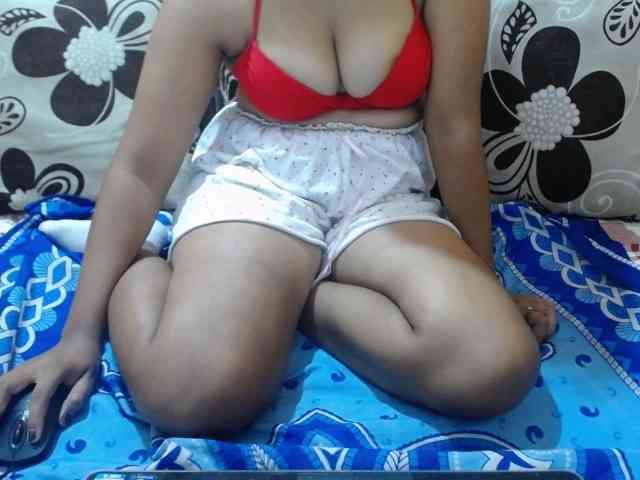 Prettyjannetta webcam