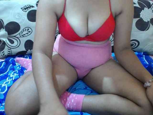 Prettyjannetta webcam