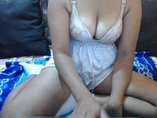 Prettyjannetta webcam