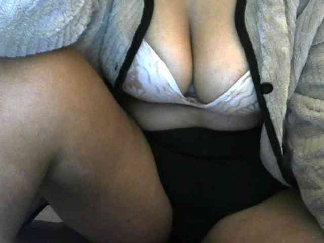 Prettyjannetta webcam