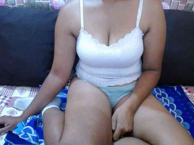 Prettyjannetta webcam