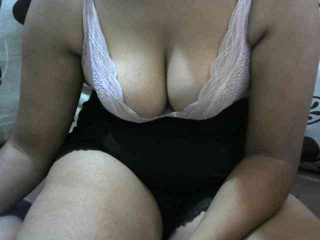 Prettyjannetta webcam