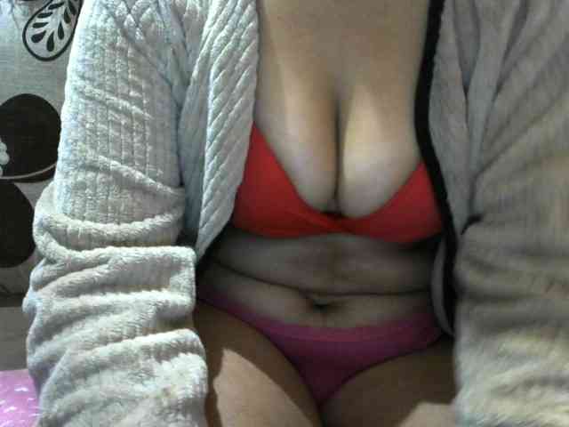 Prettyjannetta webcam