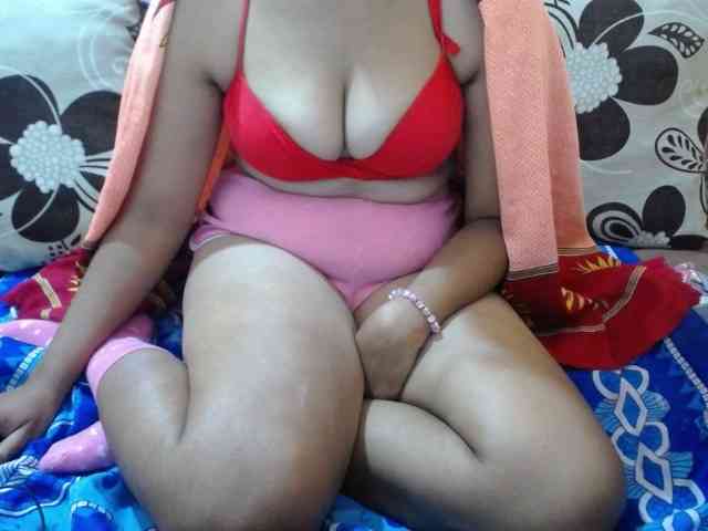 Prettyjannetta webcam