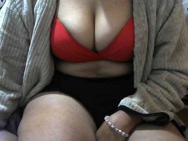 Prettyjannetta webcam