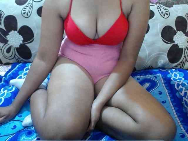 Prettyjannetta webcam