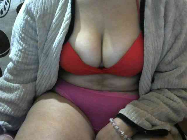 Prettyjannetta webcam