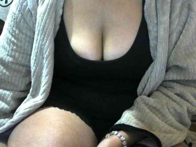 Prettyjannetta webcam