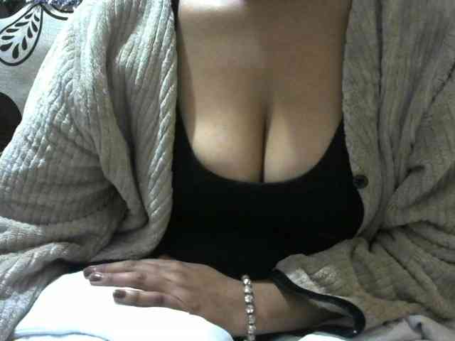 Prettyjannetta webcam