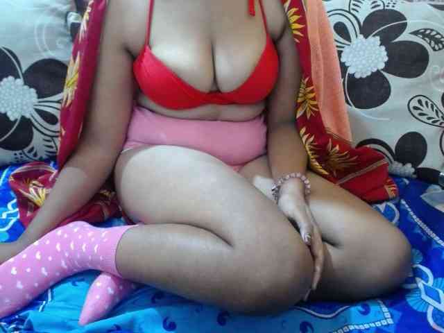 Prettyjannetta webcam