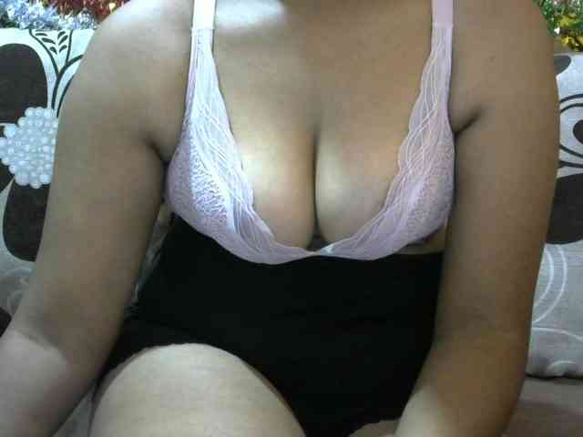 Prettyjannetta webcam