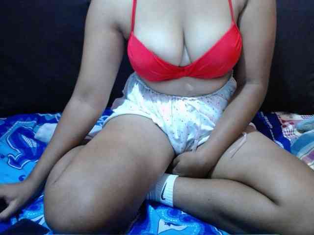 Prettyjannetta webcam