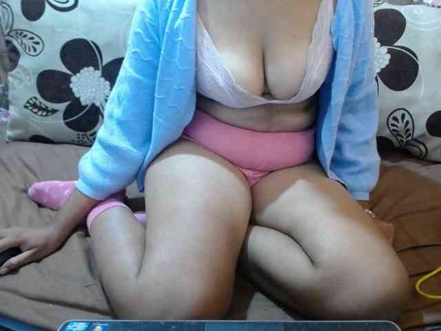 Prettyjannetta webcam