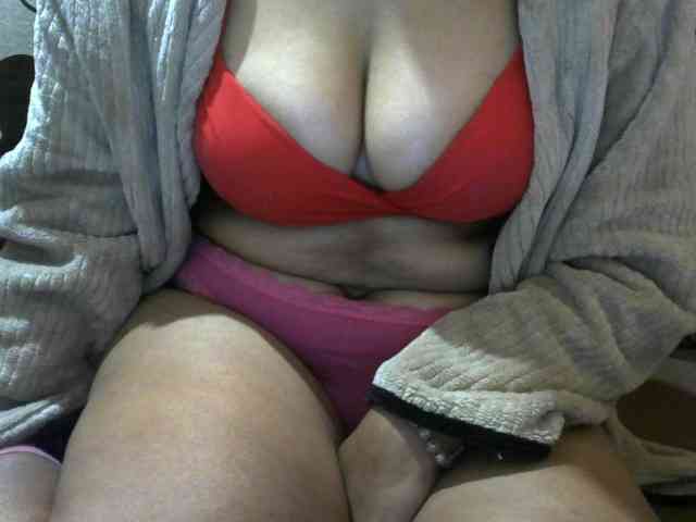 Prettyjannetta webcam