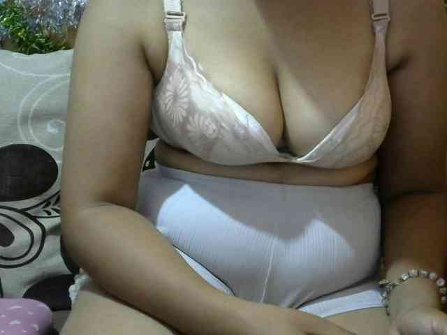 Prettyjannetta webcam