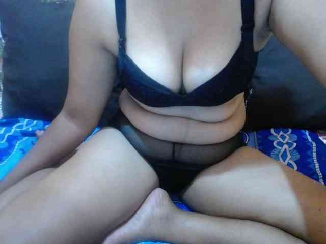 Prettyjannetta webcam