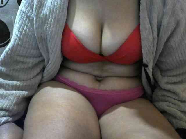 Prettyjannetta webcam