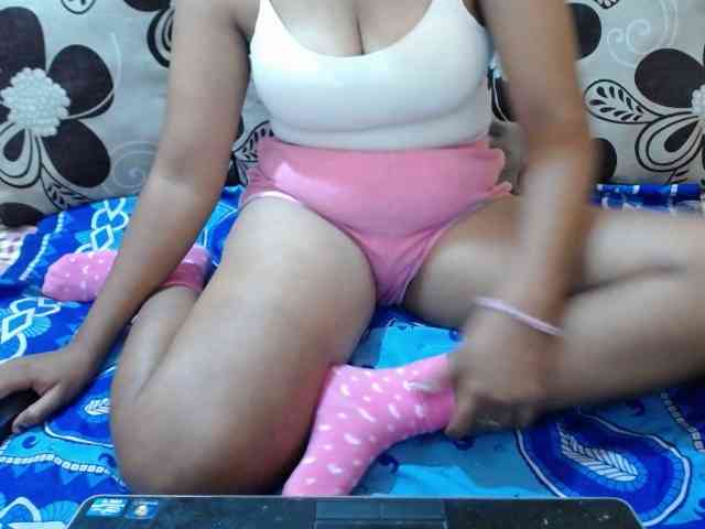 Prettyjannetta webcam