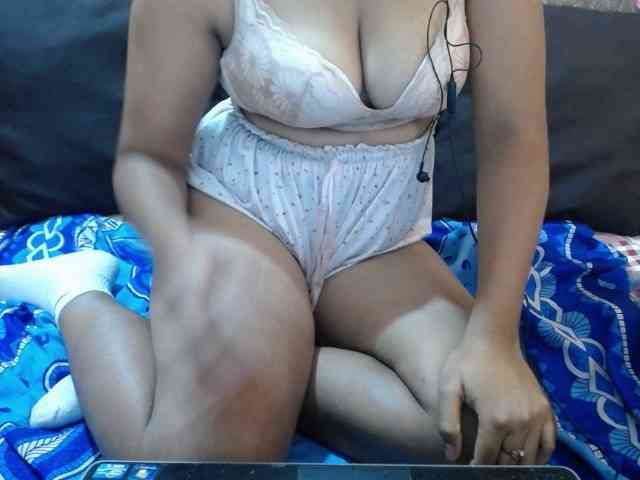 Prettyjannetta webcam