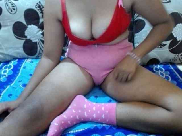 Prettyjannetta webcam