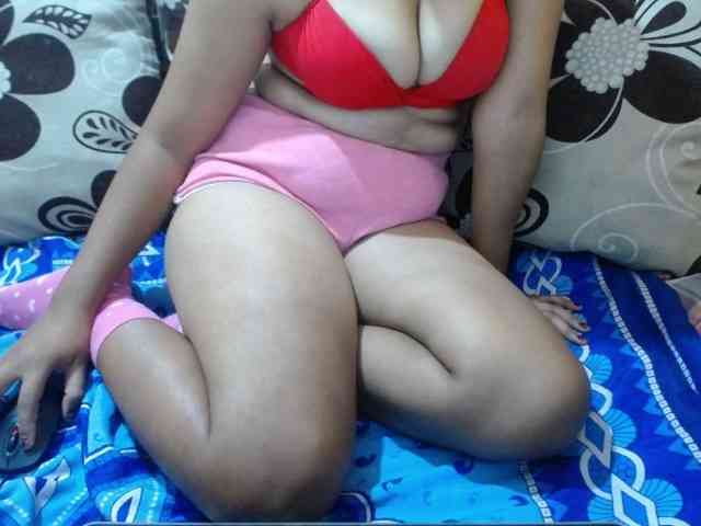 Prettyjannetta webcam