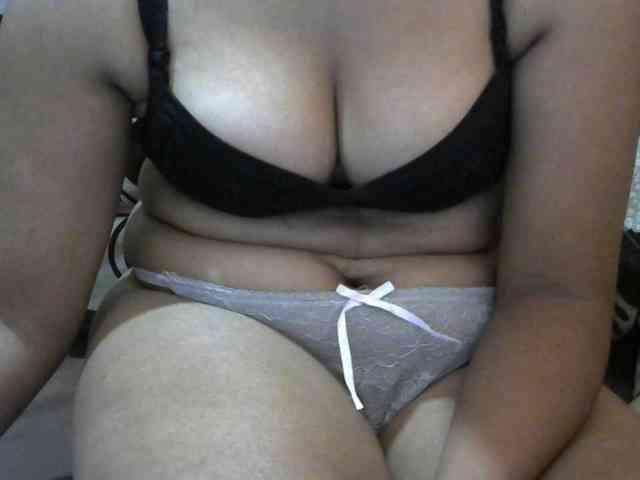 Prettyjannetta's webcam live show