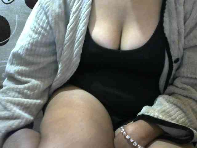 Prettyjannetta webcam