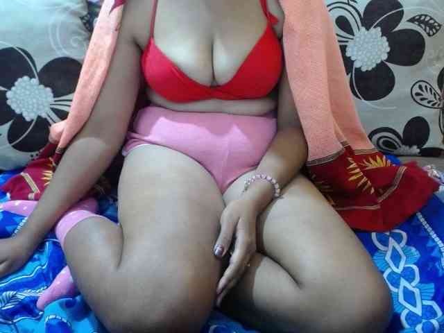Prettyjannetta webcam