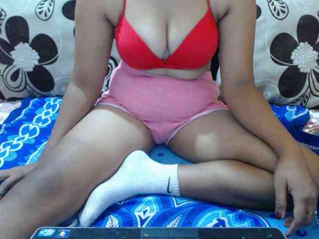 Prettyjannetta webcam