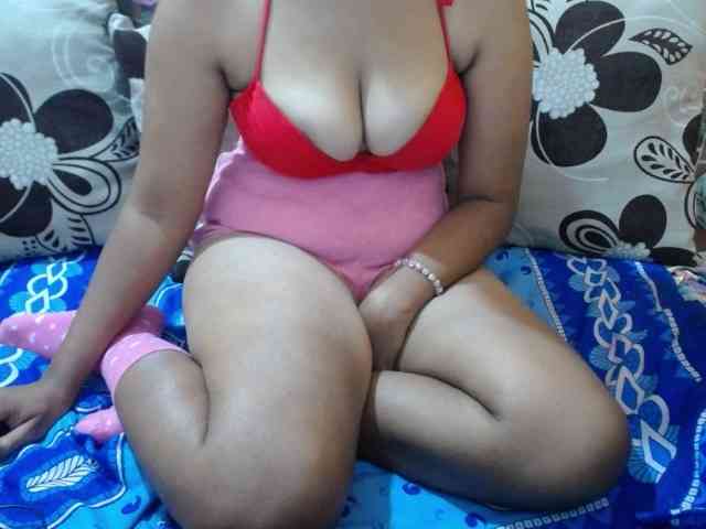 Prettyjannetta webcam