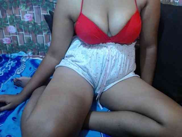 Prettyjannetta webcam