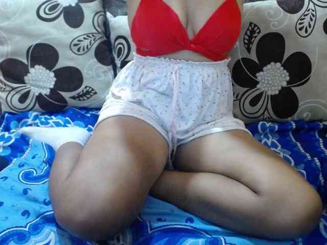 Prettyjannetta webcam