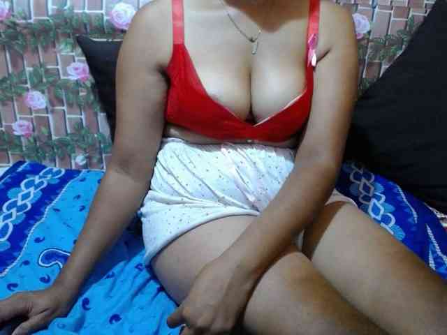 Prettyjannetta webcam