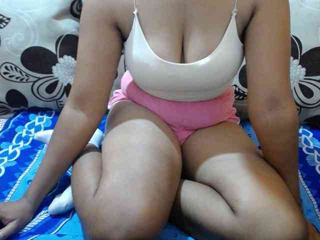 Prettyjannetta webcam