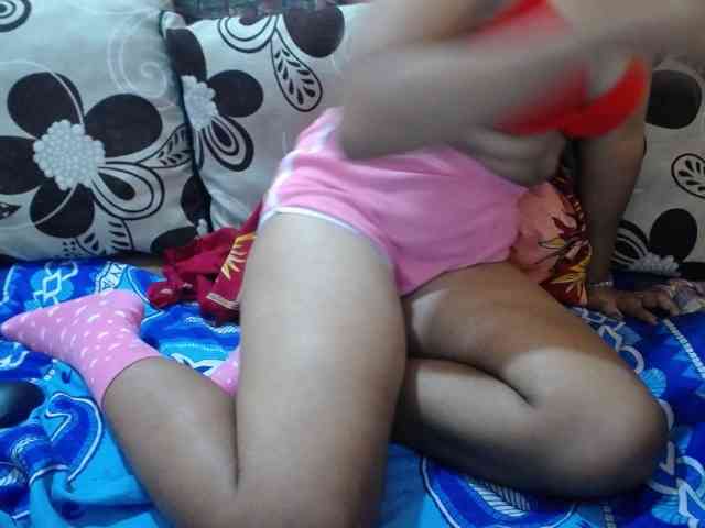 Prettyjannetta webcam
