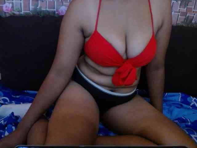 Prettyjannetta webcam