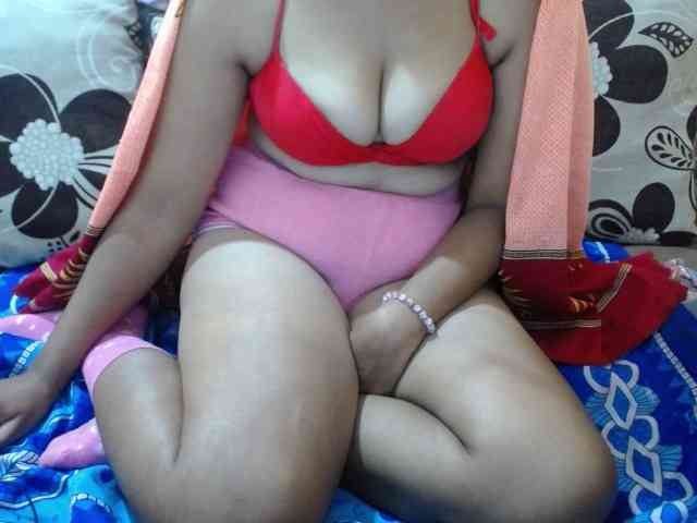 Prettyjannetta webcam