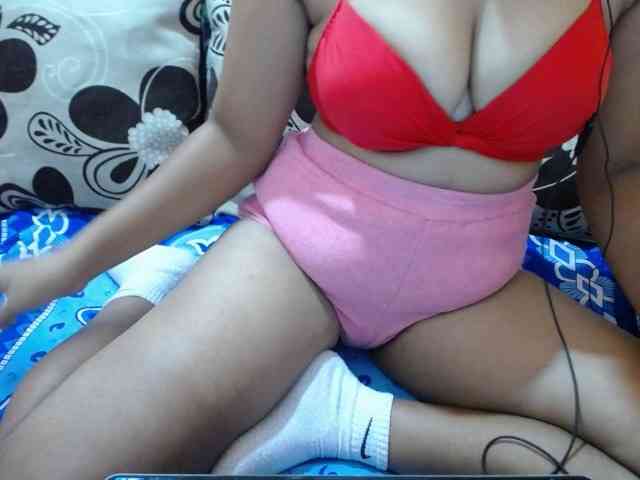 Prettyjannetta webcam