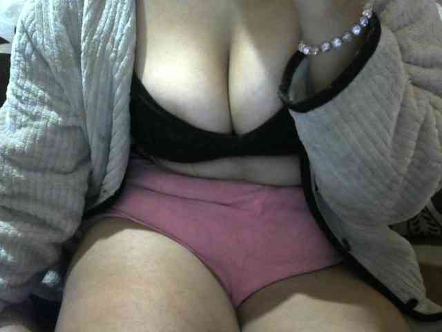 Prettyjannetta webcam