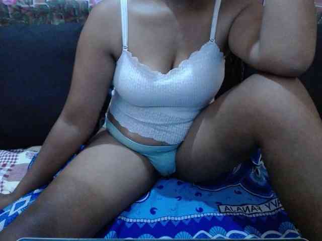 Prettyjannetta webcam