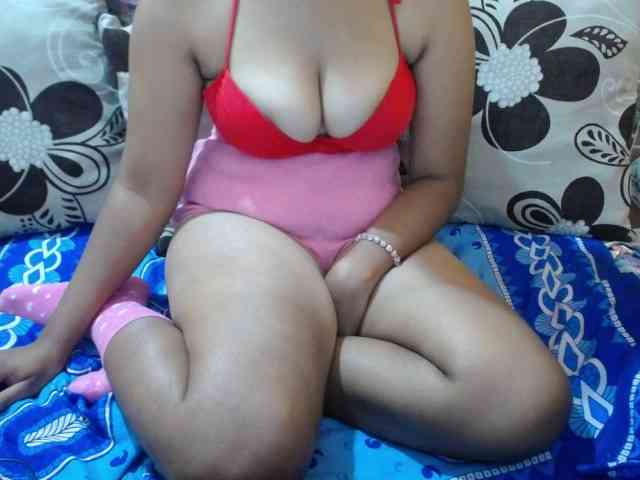 Prettyjannetta webcam