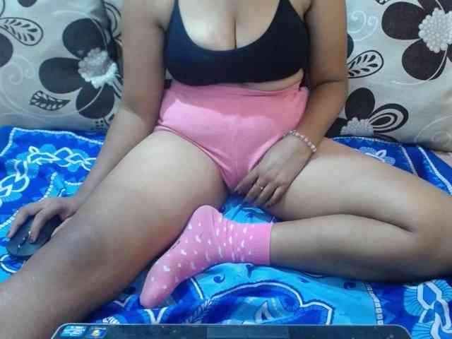 Prettyjannetta webcam