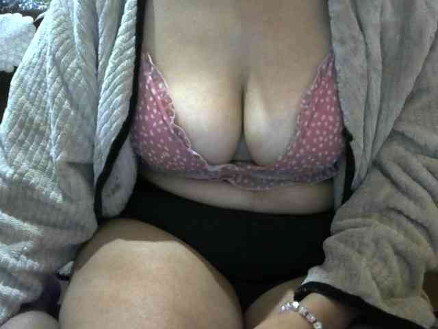 Prettyjannetta webcam