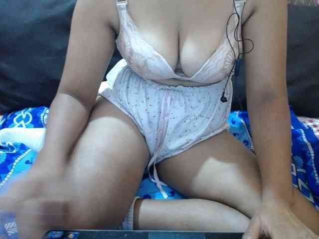 Prettyjannetta webcam