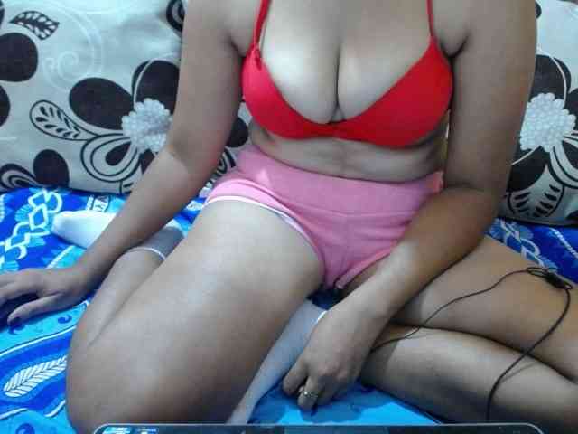 Prettyjannetta webcam