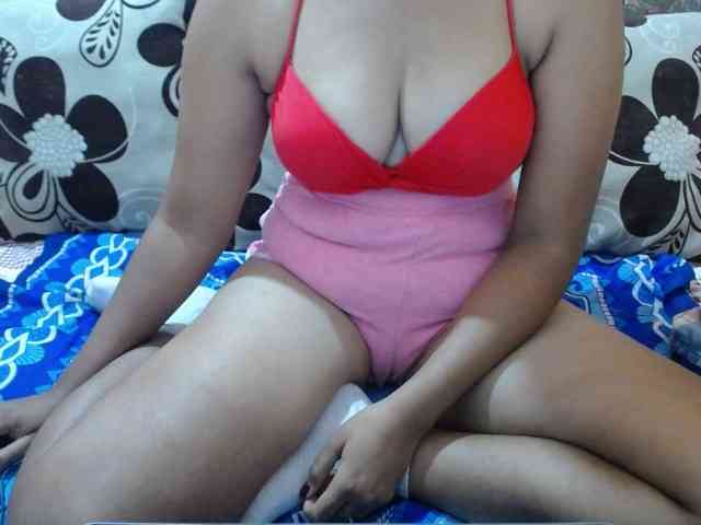Prettyjannetta webcam