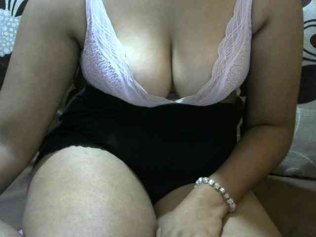 Prettyjannetta webcam