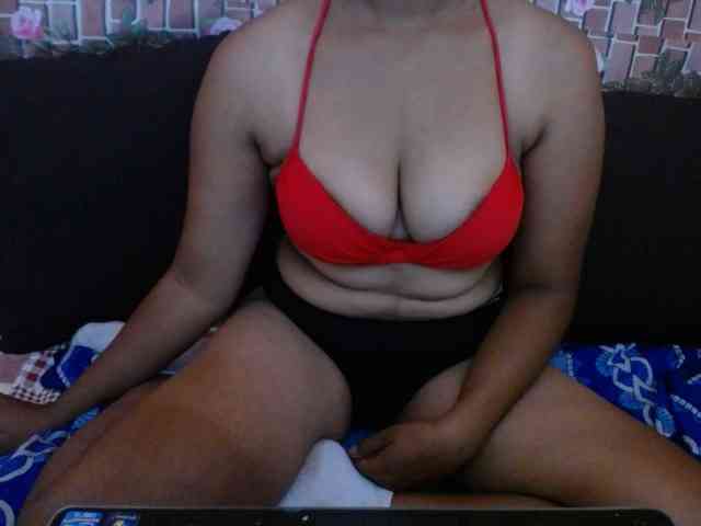 Prettyjannetta webcam