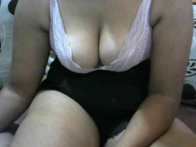 Prettyjannetta webcam